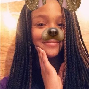 Meet your Posher, Yahari